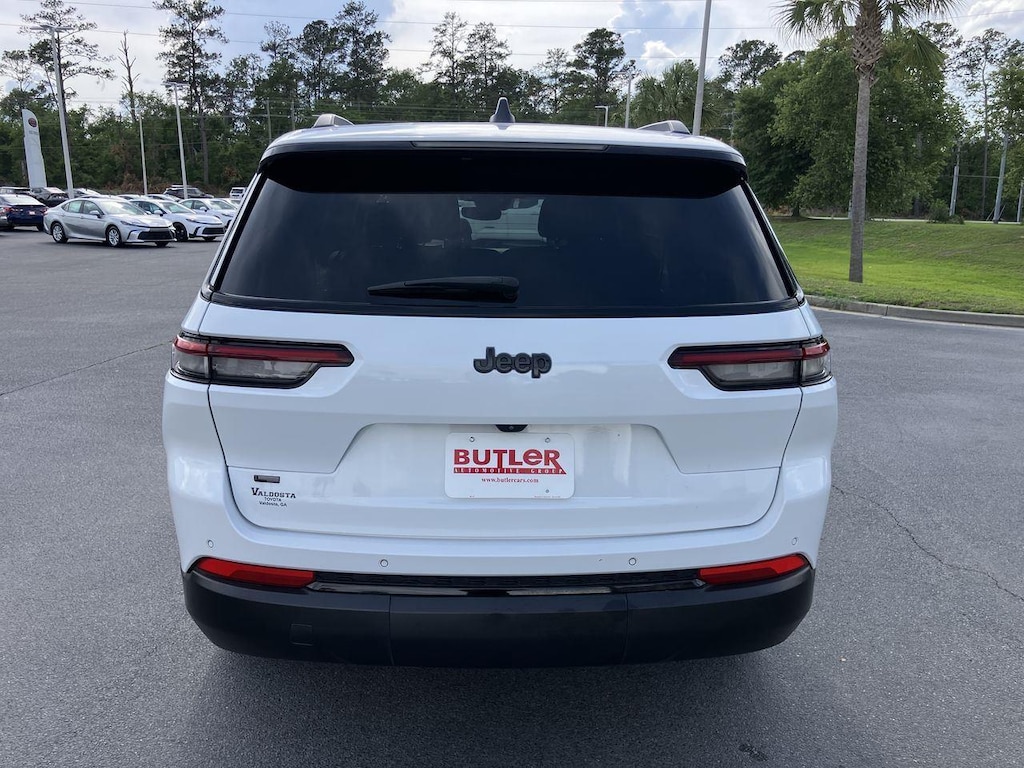 Used 2023 Jeep Grand Cherokee L L Laredo SUV