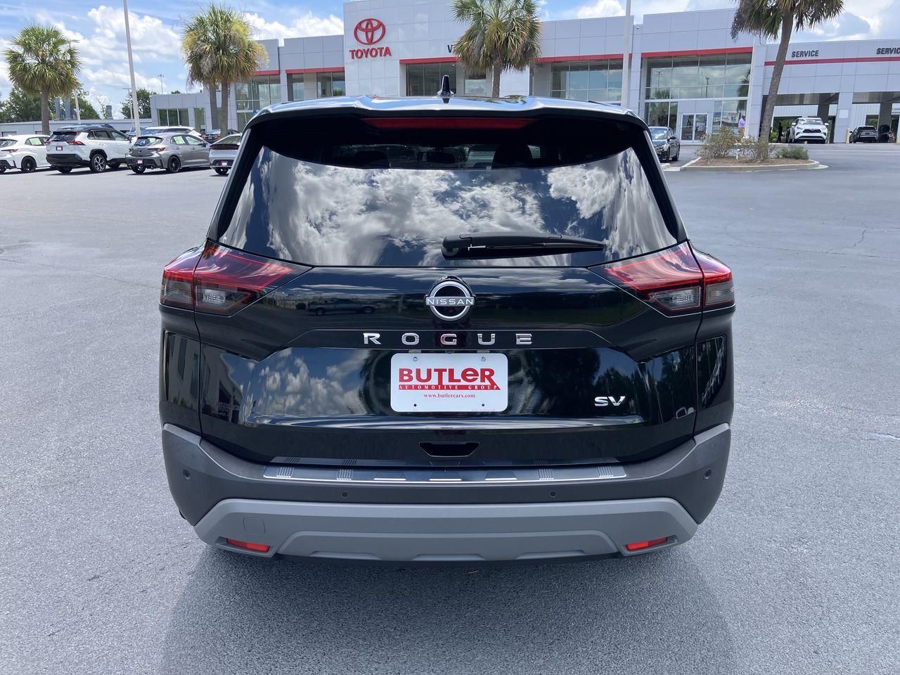 2023 Nissan Rogue SV photo 4