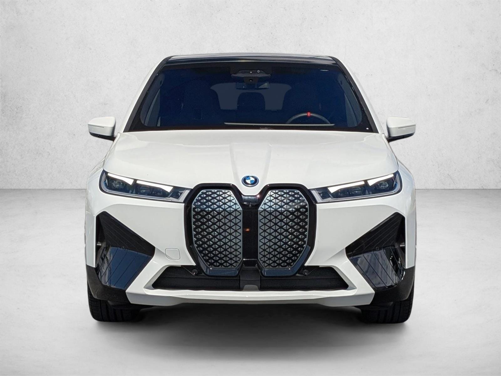 2025 BMW iX M60 - Photo 6