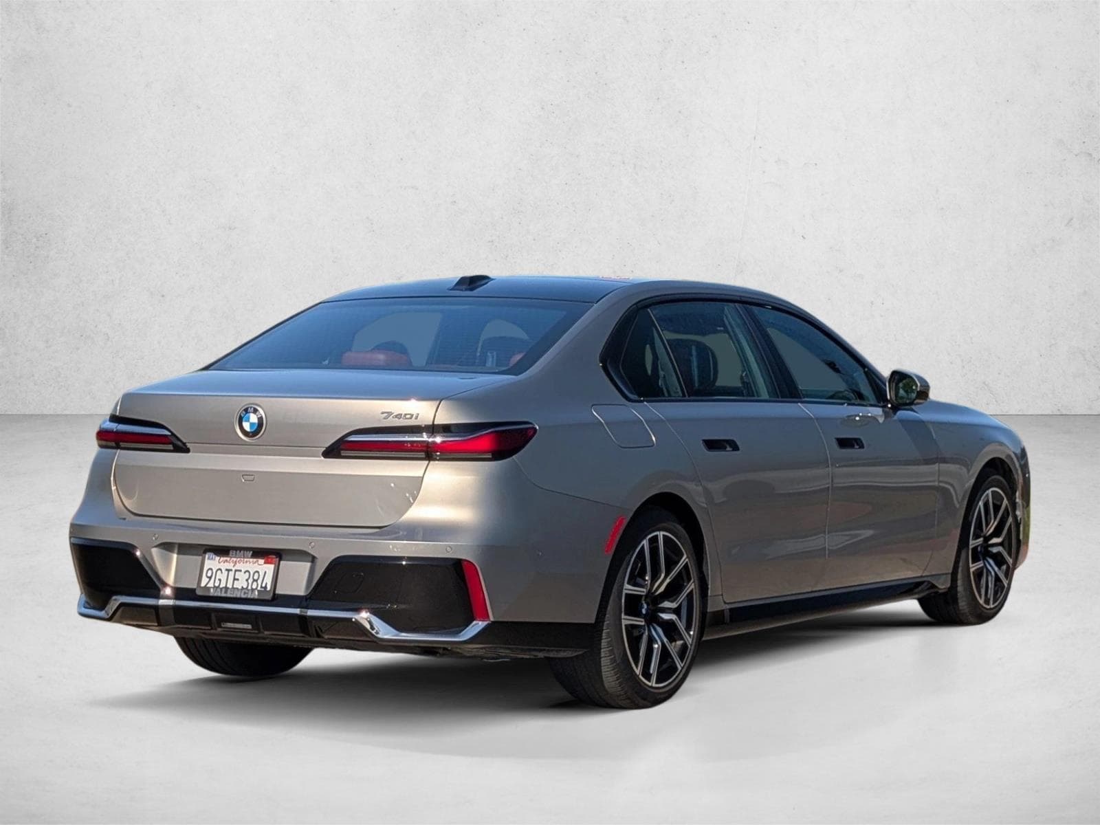 2023 BMW 740i photo 5