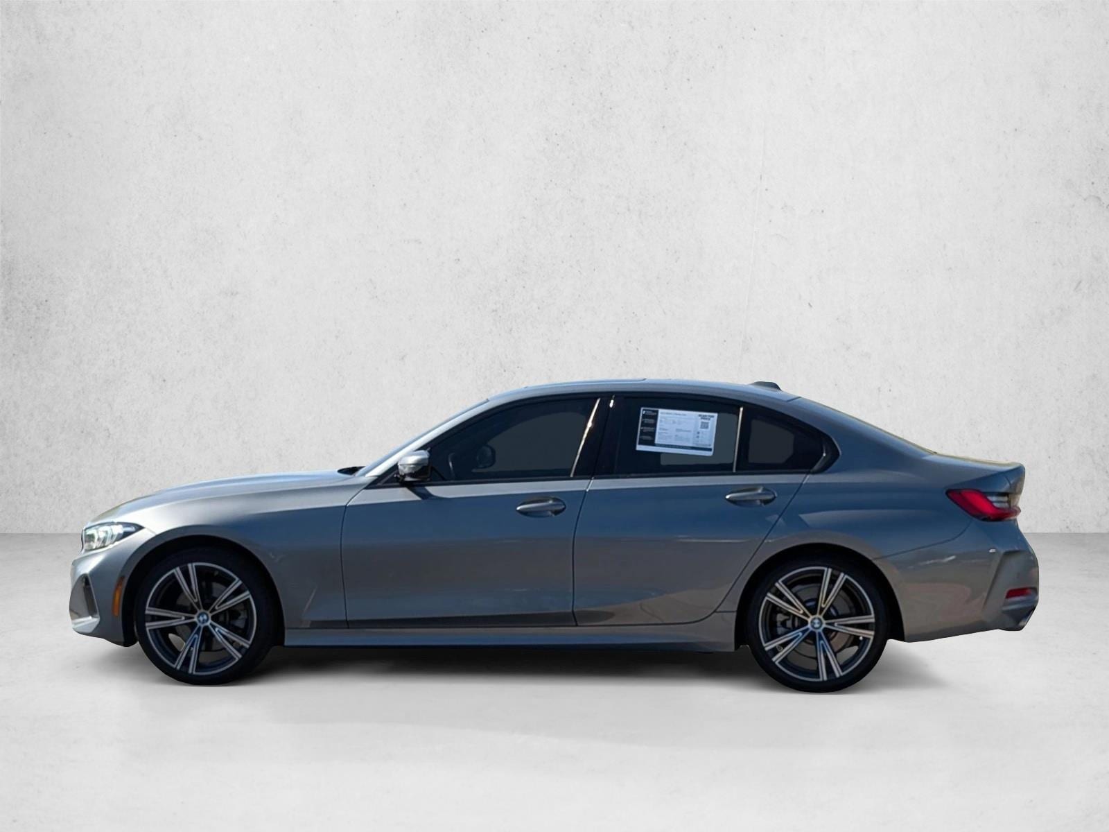 2023 BMW 3 Series 330i - Photo 9