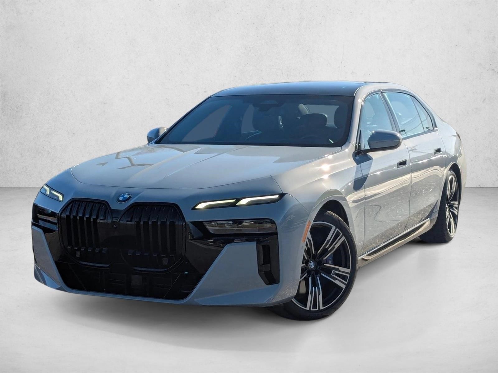 2023 BMW 7 Series 760's photo