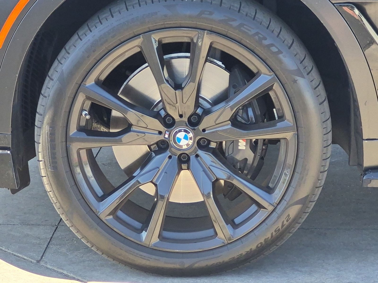 2025 BMW X7 M60i - Photo 27