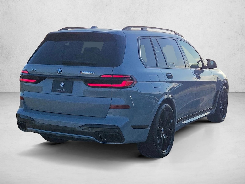 New 2027 BMW X7 M60i SUV