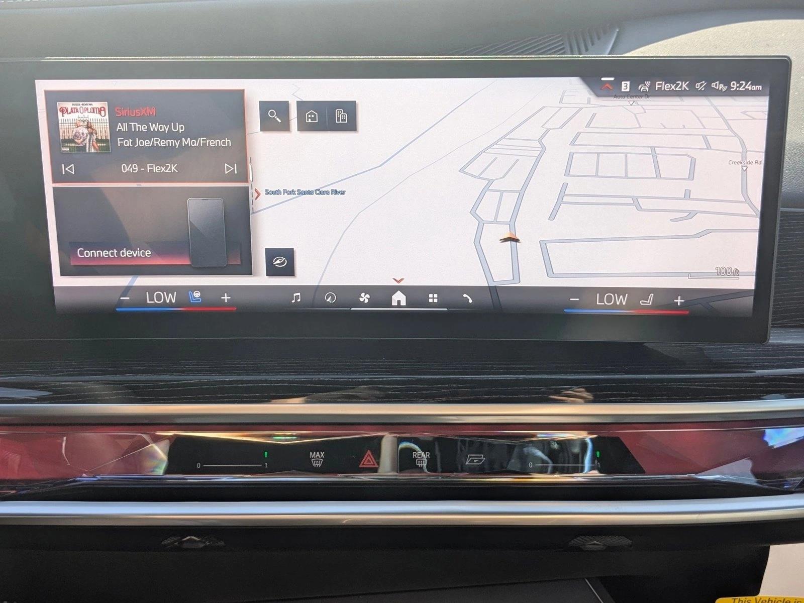 2025 BMW 7 Series 750e - Photo 12