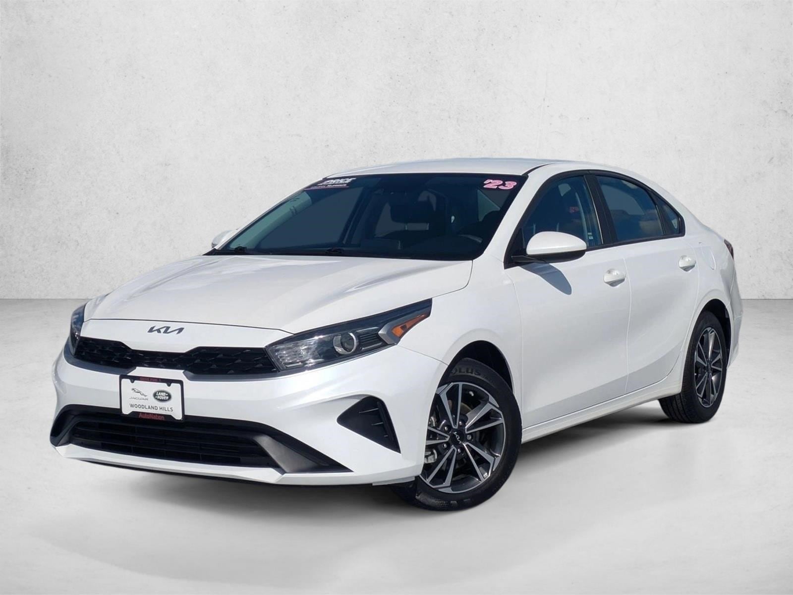 2023 Kia Forte LXS AT's photo