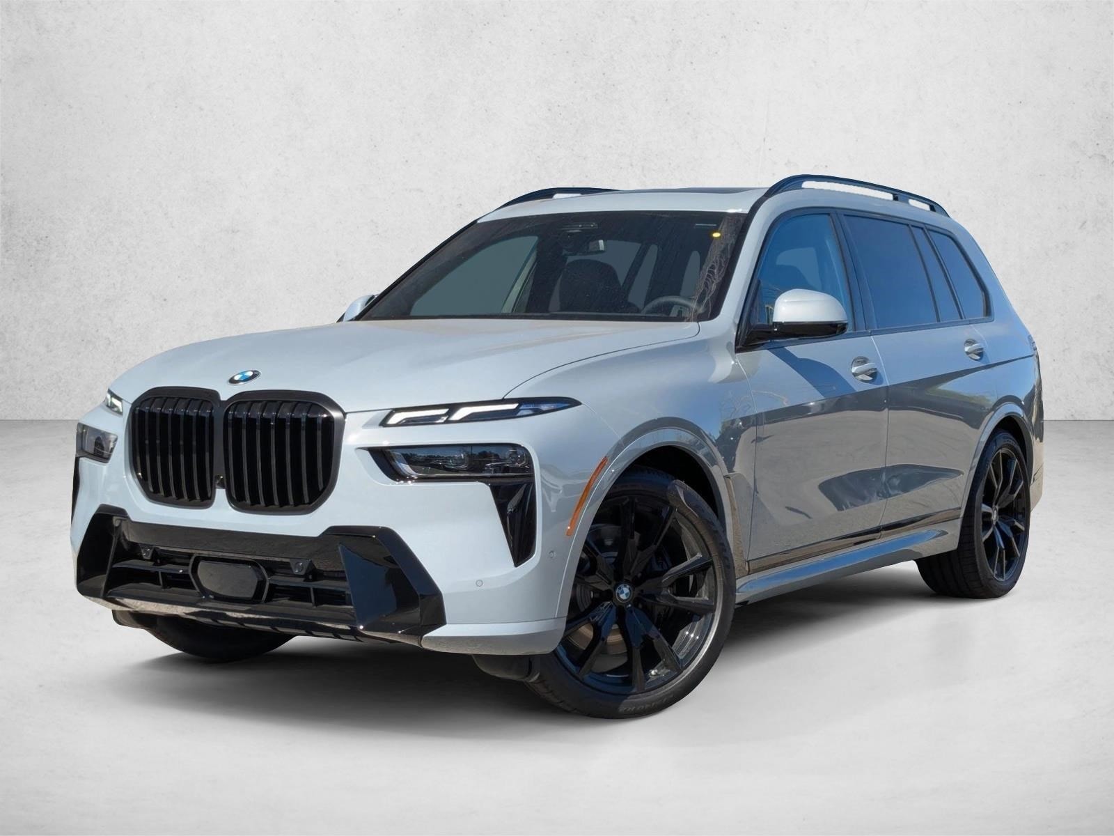 2026 BMW X7 40i's photo
