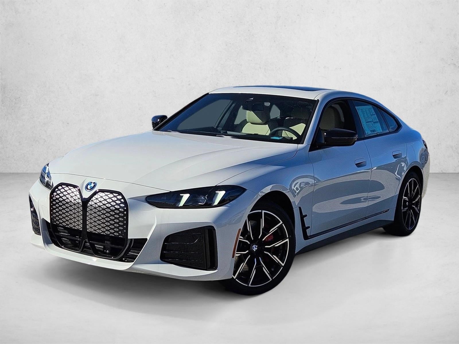 2025 BMW i4 40's photo