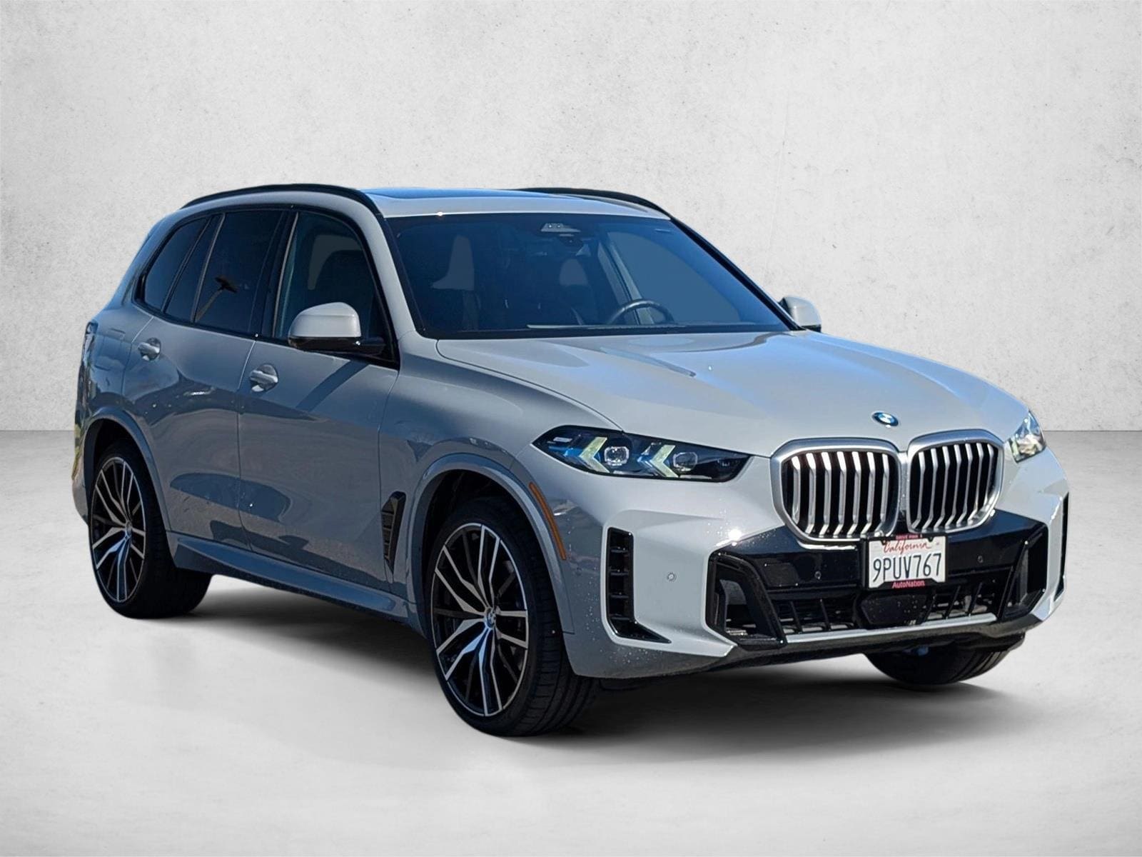 2025 BMW X5 sDrive40i photo 2