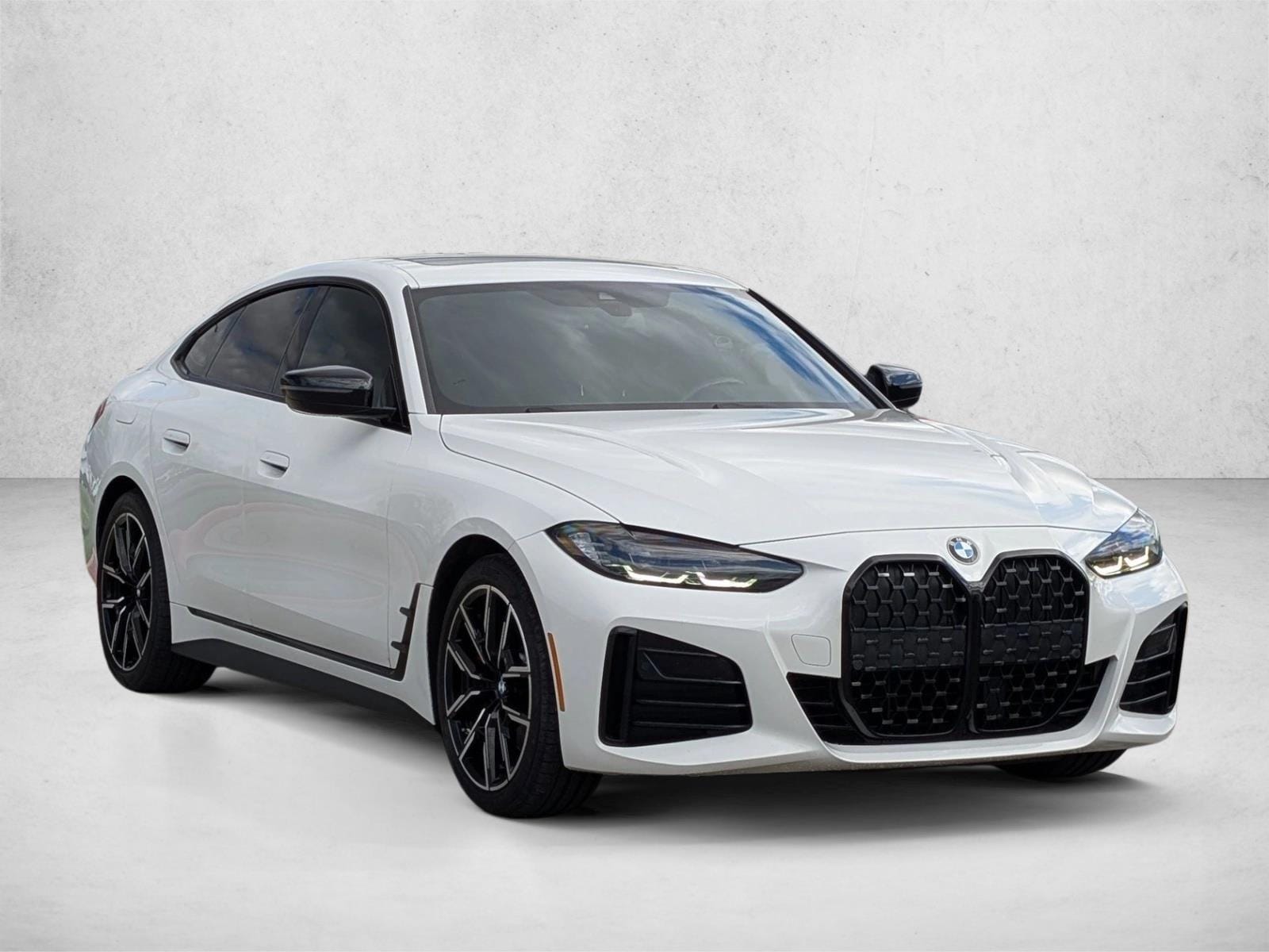 2023 BMW 430i photo 2