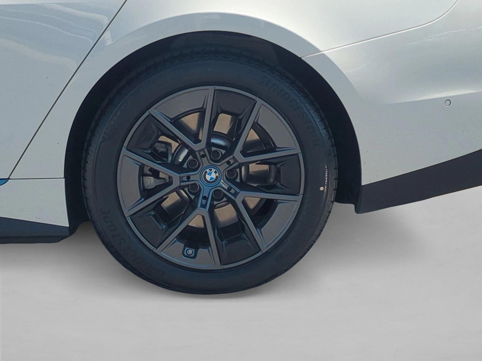 2023 BMW i4 35 - Photo 24