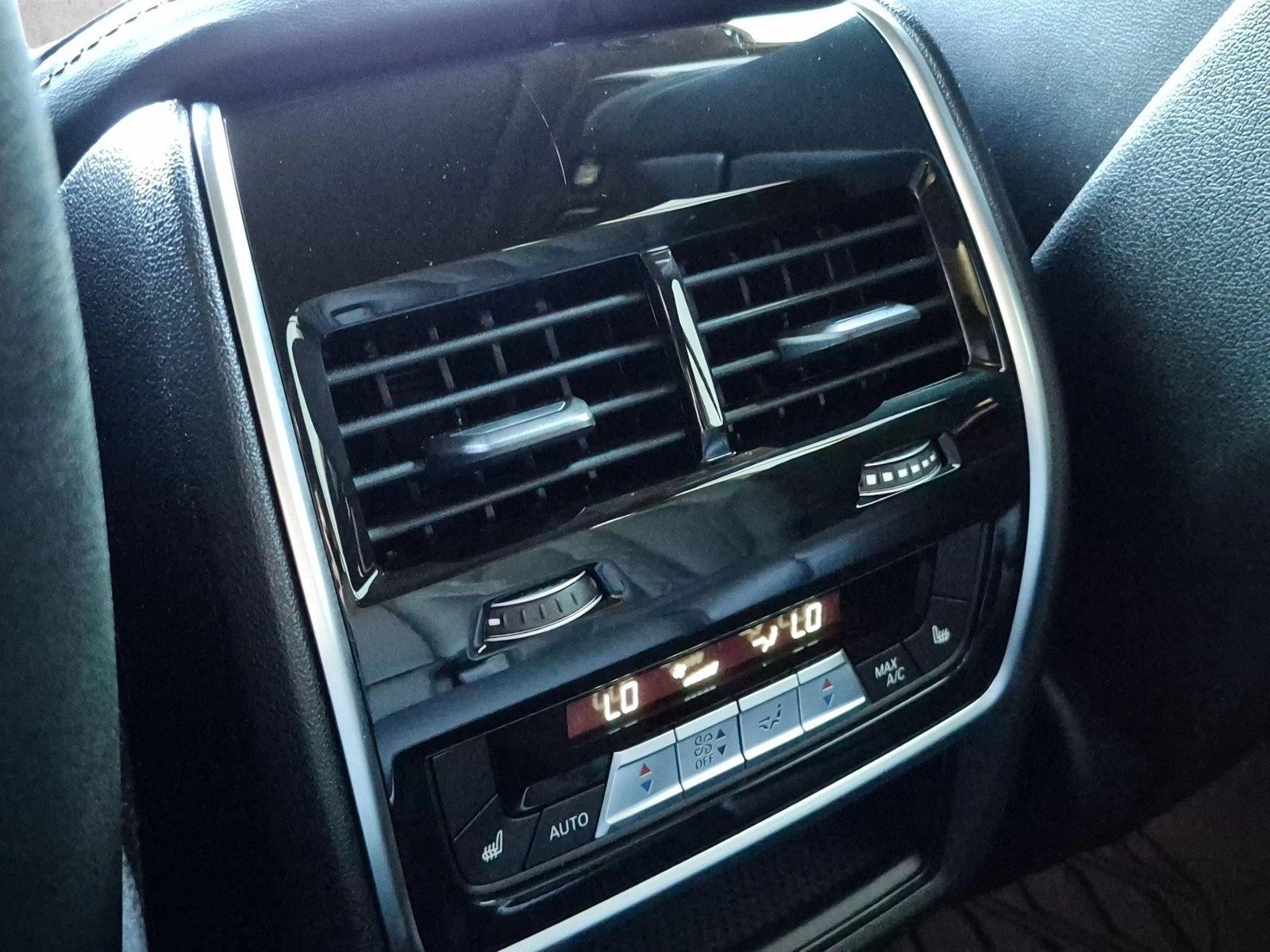 2025 BMW X7 M60i - Photo 18