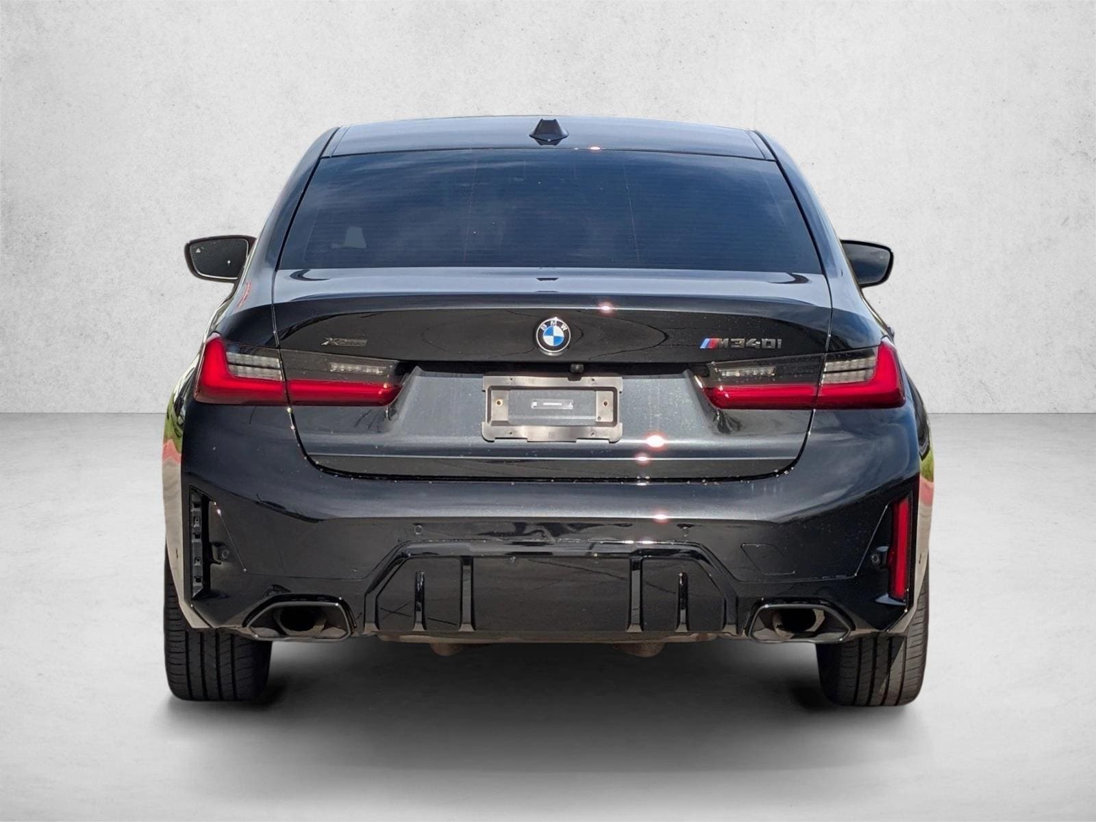 2025 BMW M340i xDrive photo 6