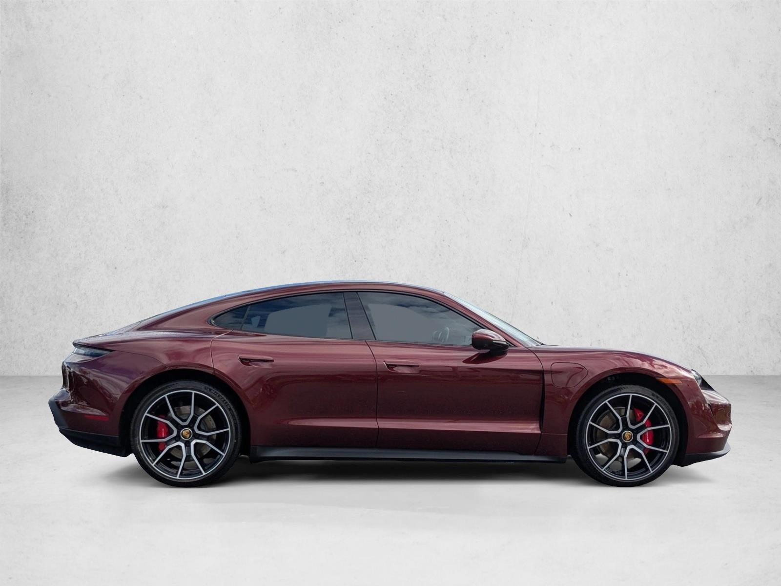 2022 Porsche Taycan 4S photo 4