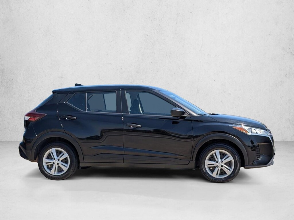 Used 2022 Nissan Kicks S SUV