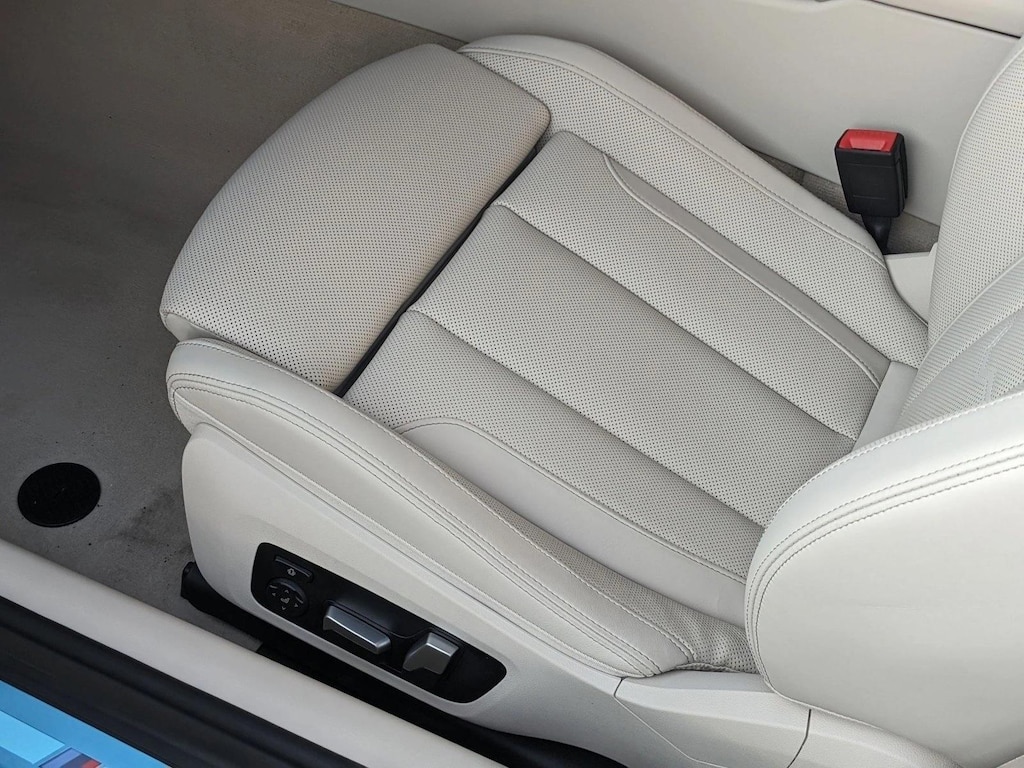 New 2025 BMW 840i  Convertible