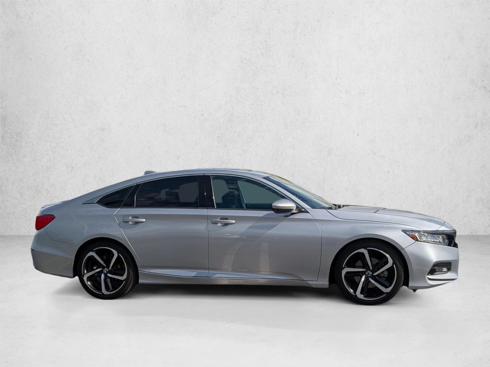2019 Honda Accord Sport 2.0T photo 4