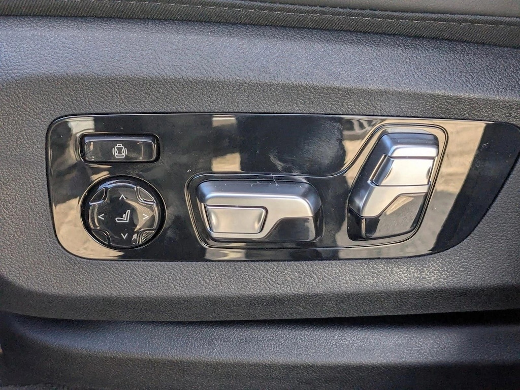 New 2026 BMW X6 xDrive40i SUV