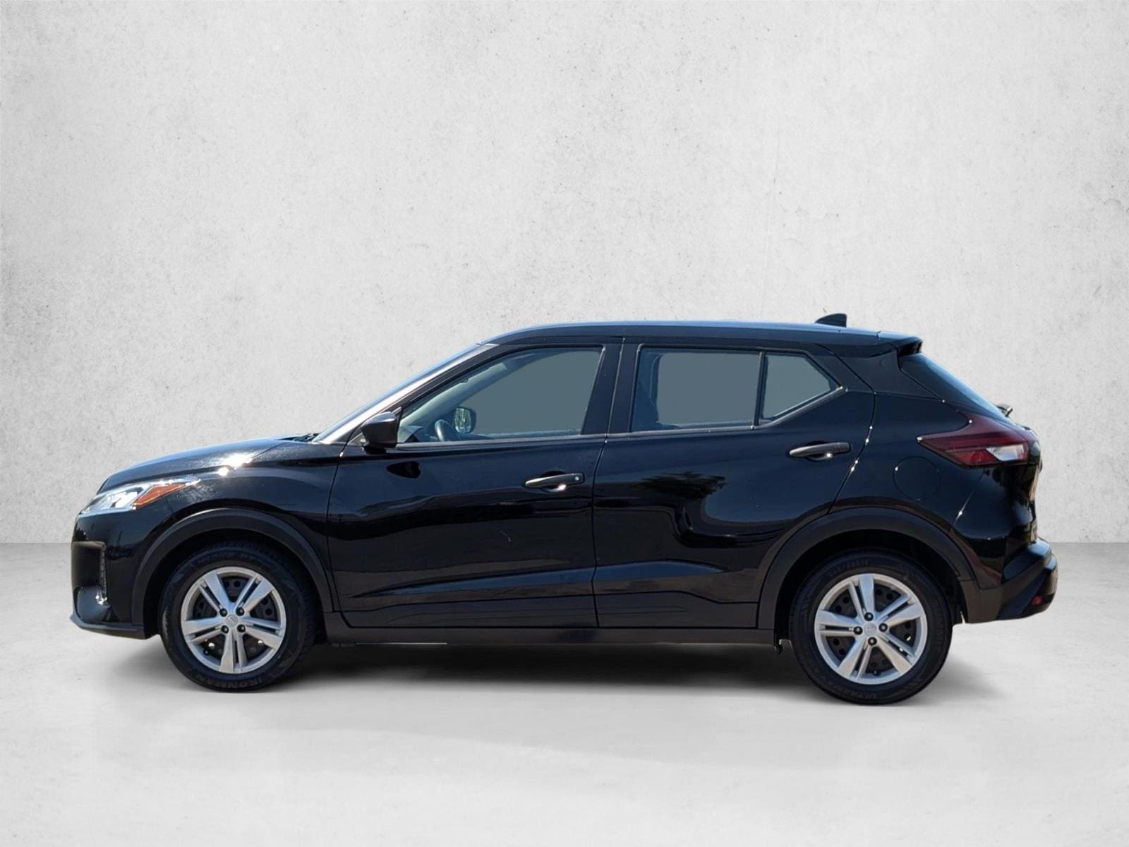 2022 Nissan Kicks S - Photo 9