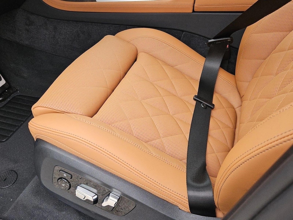 New 2027 BMW X7 xDrive40i SUV