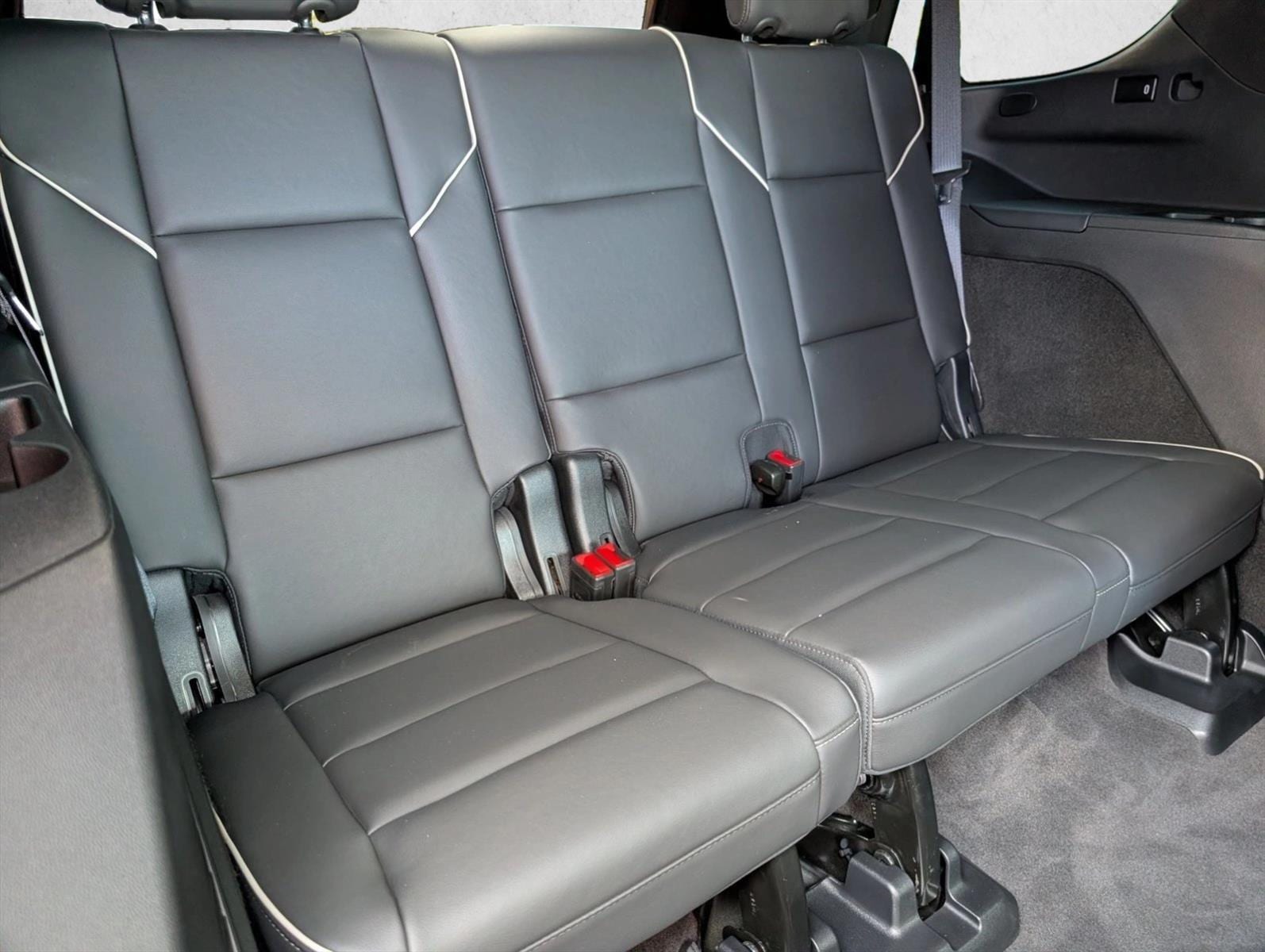 2024 Cadillac Escalade Sport - Photo 23