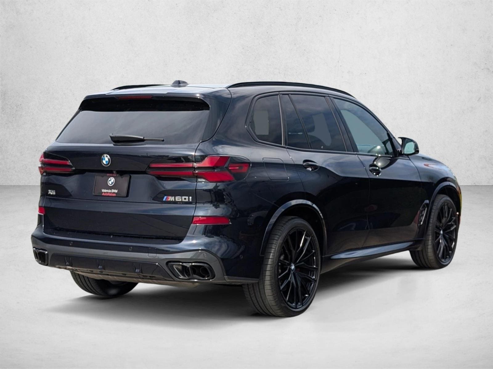 2025 BMW X5 M60i photo 4