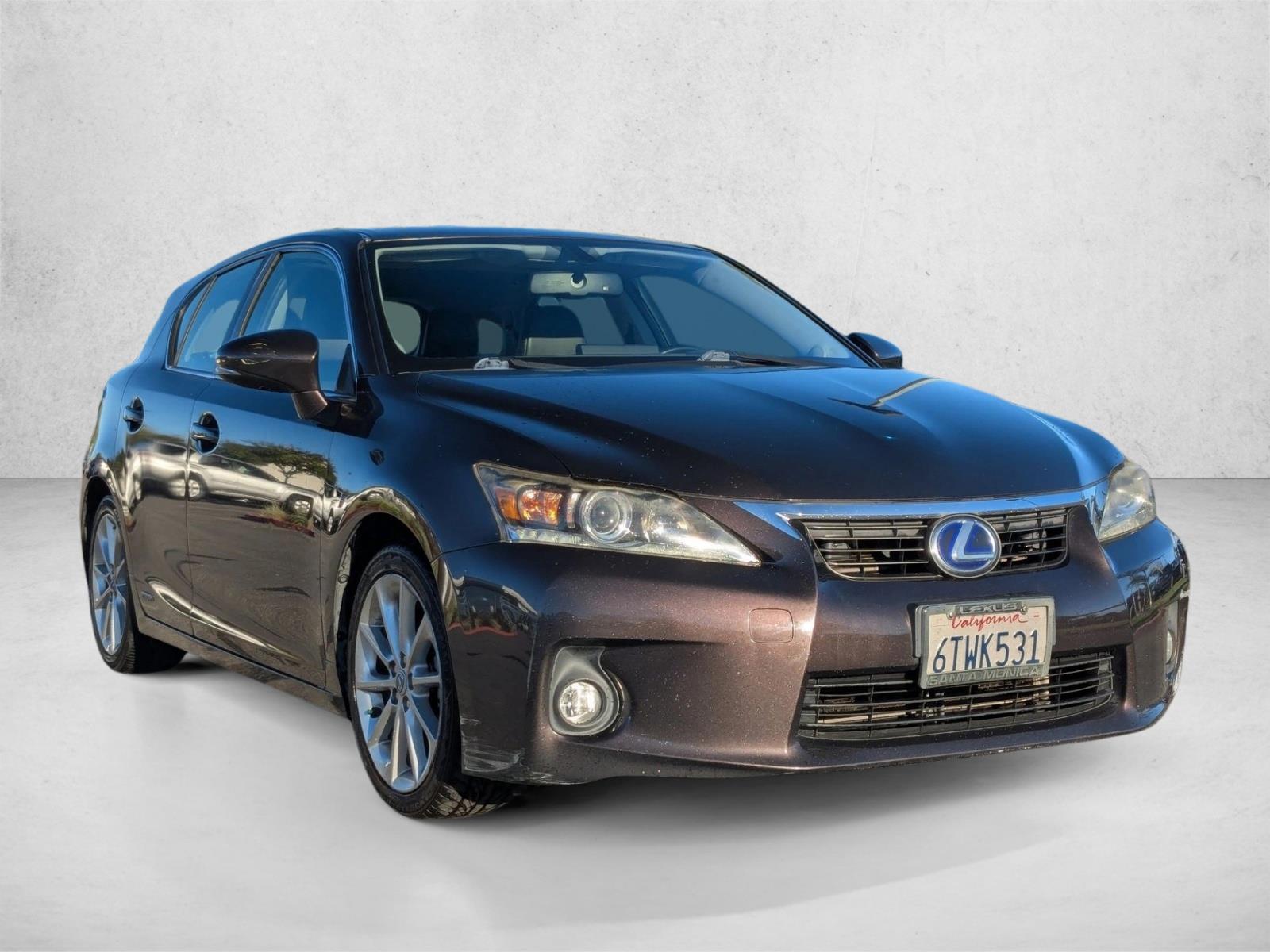 2011 Lexus CT 200h photo 3