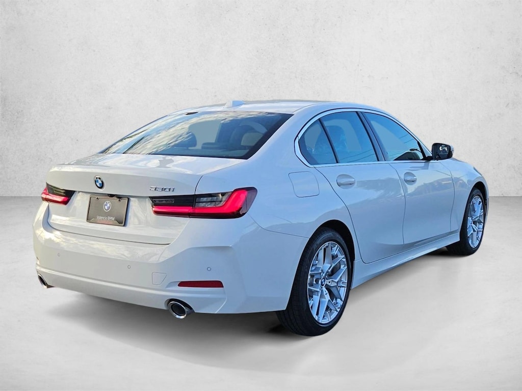 New 2026 BMW 330i Sedan