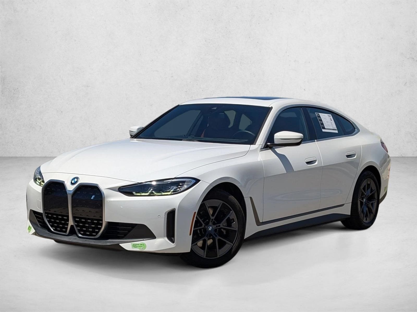 2023 BMW i4 eDrive35's photo