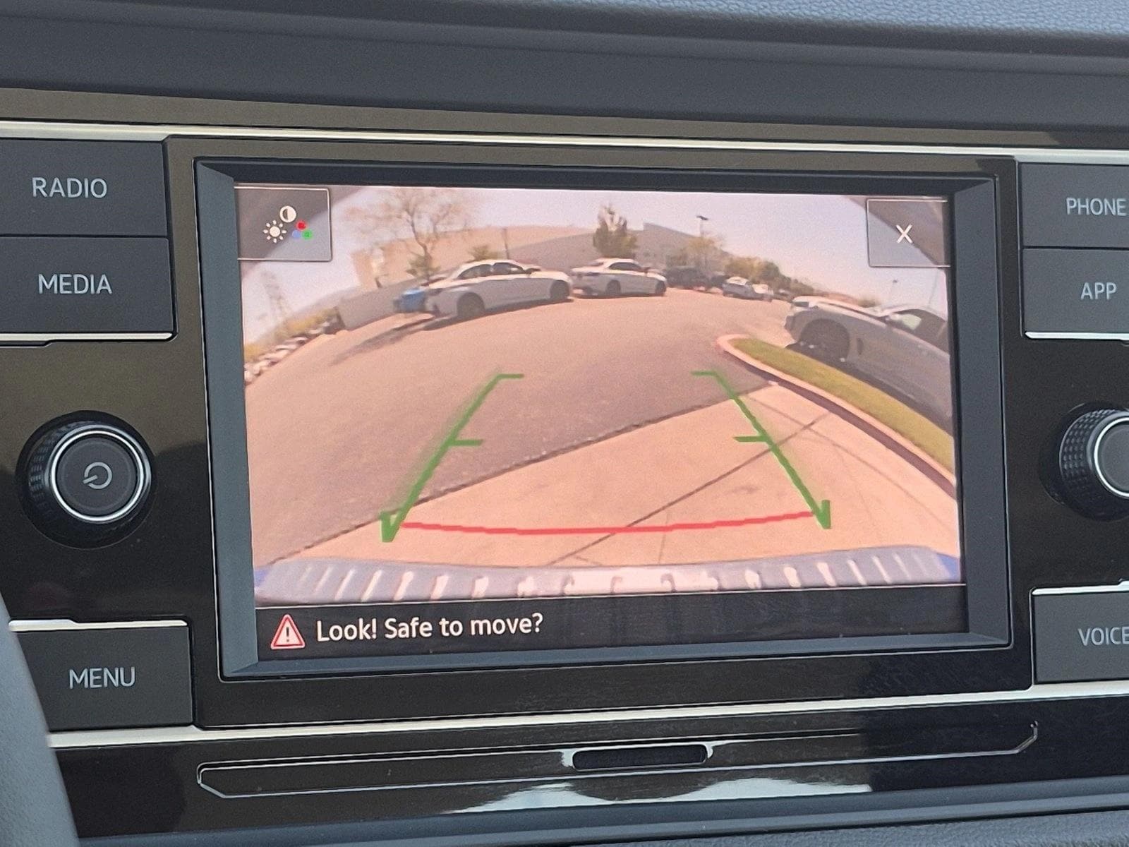 2024 Volkswagen Jetta SE - Photo 13