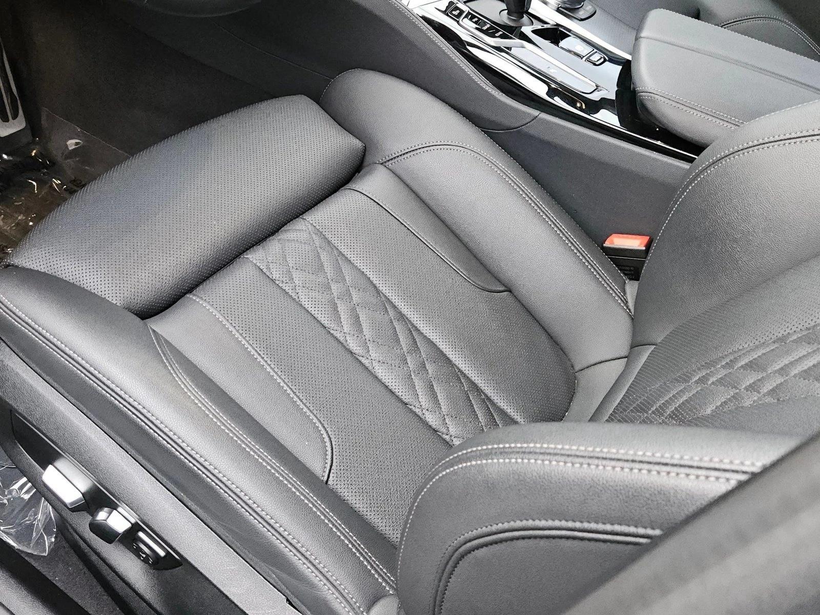 2023 BMW 5 Series 530i - Photo 16