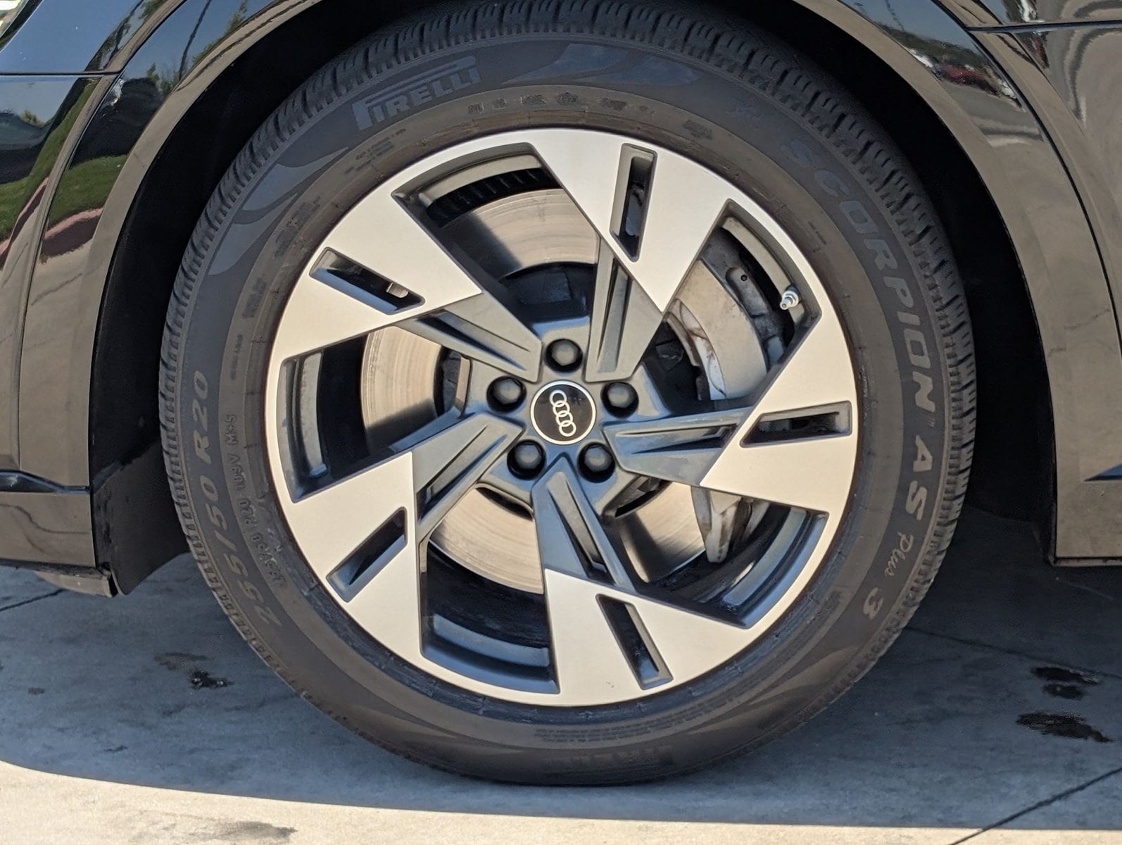 2022 Audi e-tron Premium - Photo 26