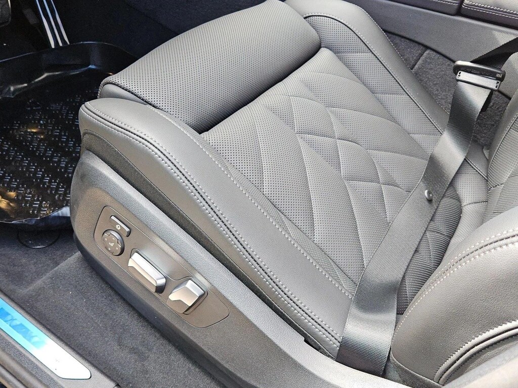 New 2026 BMW X5 PHEV xDrive50e SUV