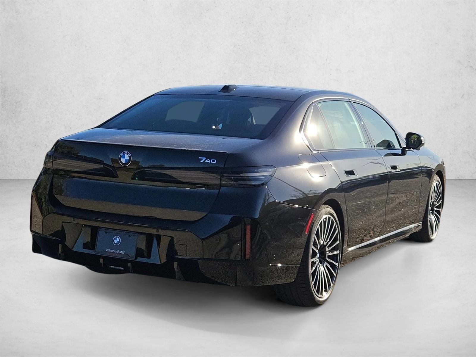 New 2027 BMW 740i Base Sedan