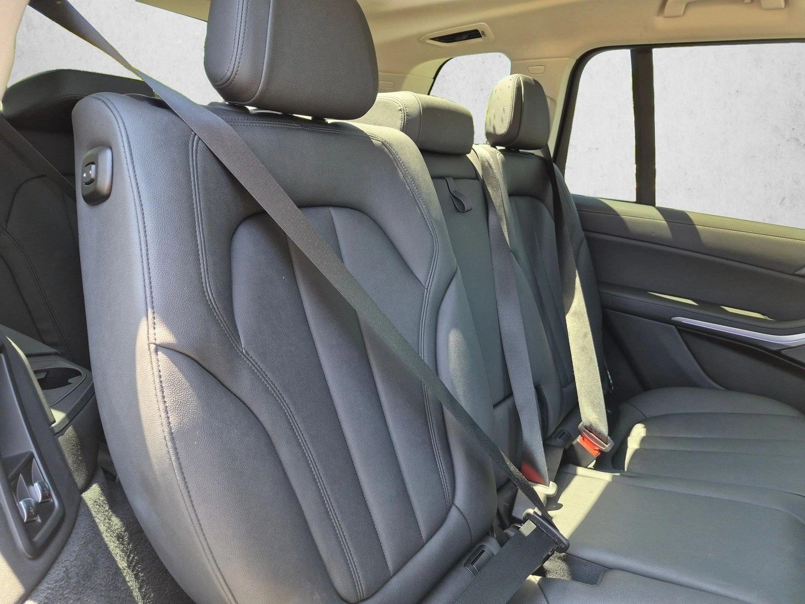 2021 BMW X7 40i - Photo 19
