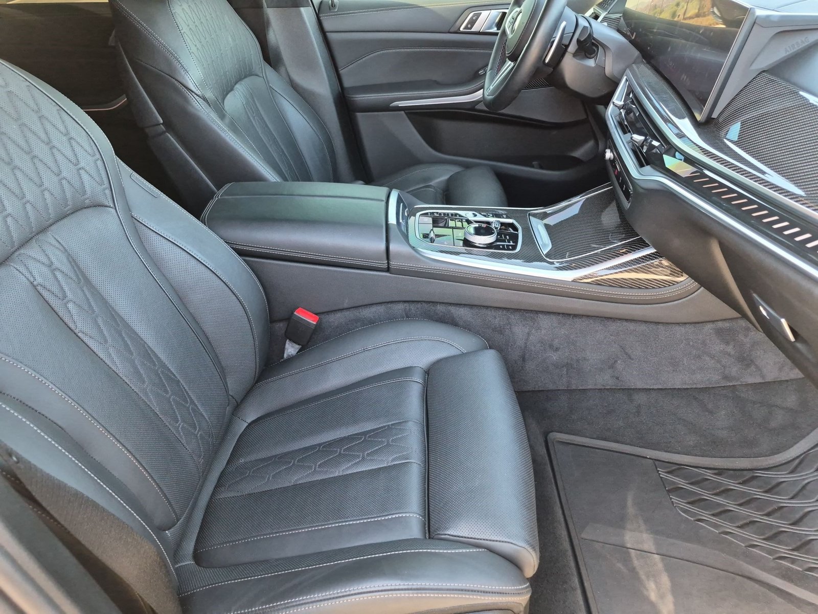 2025 BMW X7 M60i - Photo 24