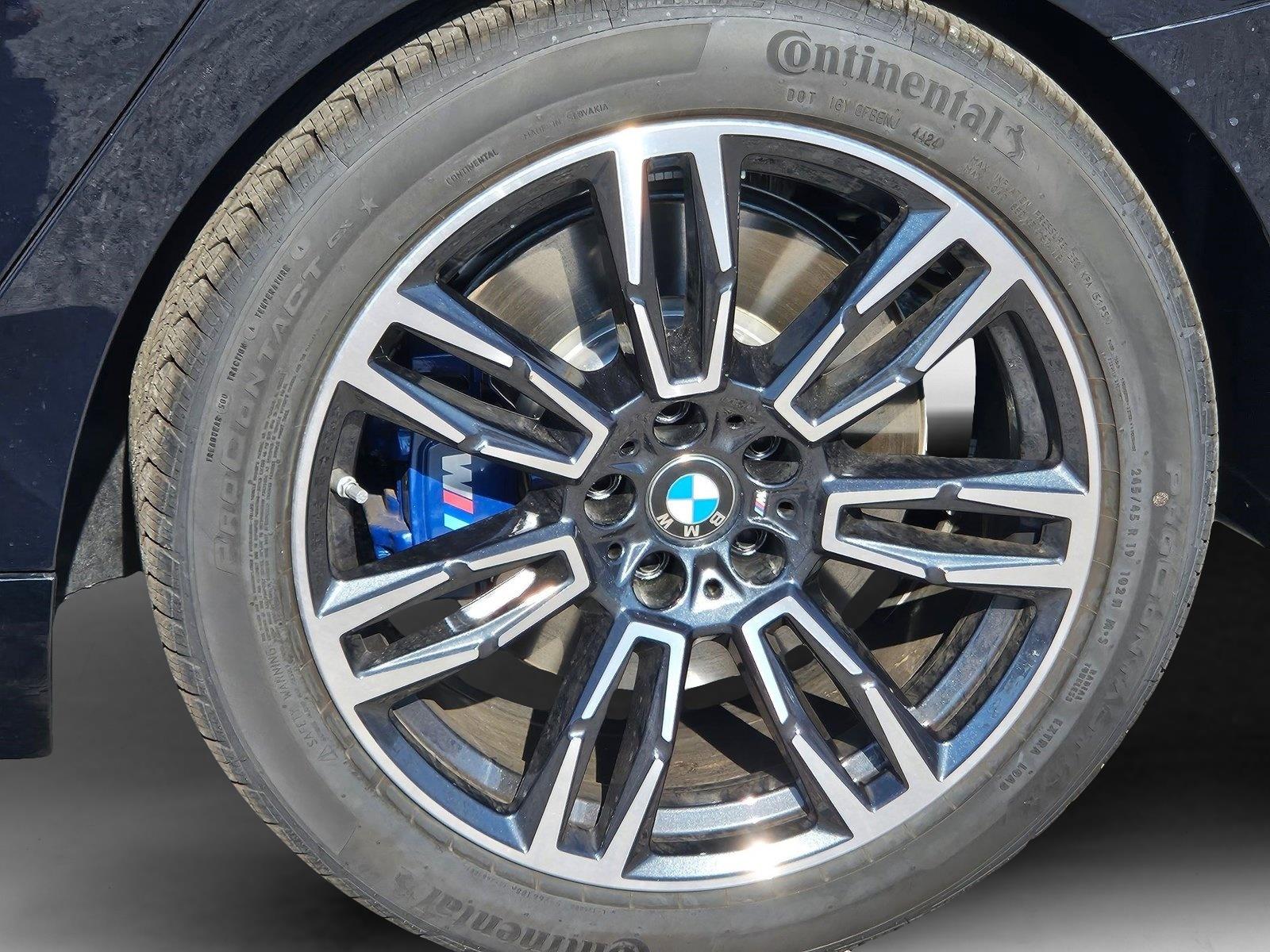 2025 BMW 5 Series 530i - Photo 9