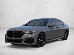 2022 BMW 740i