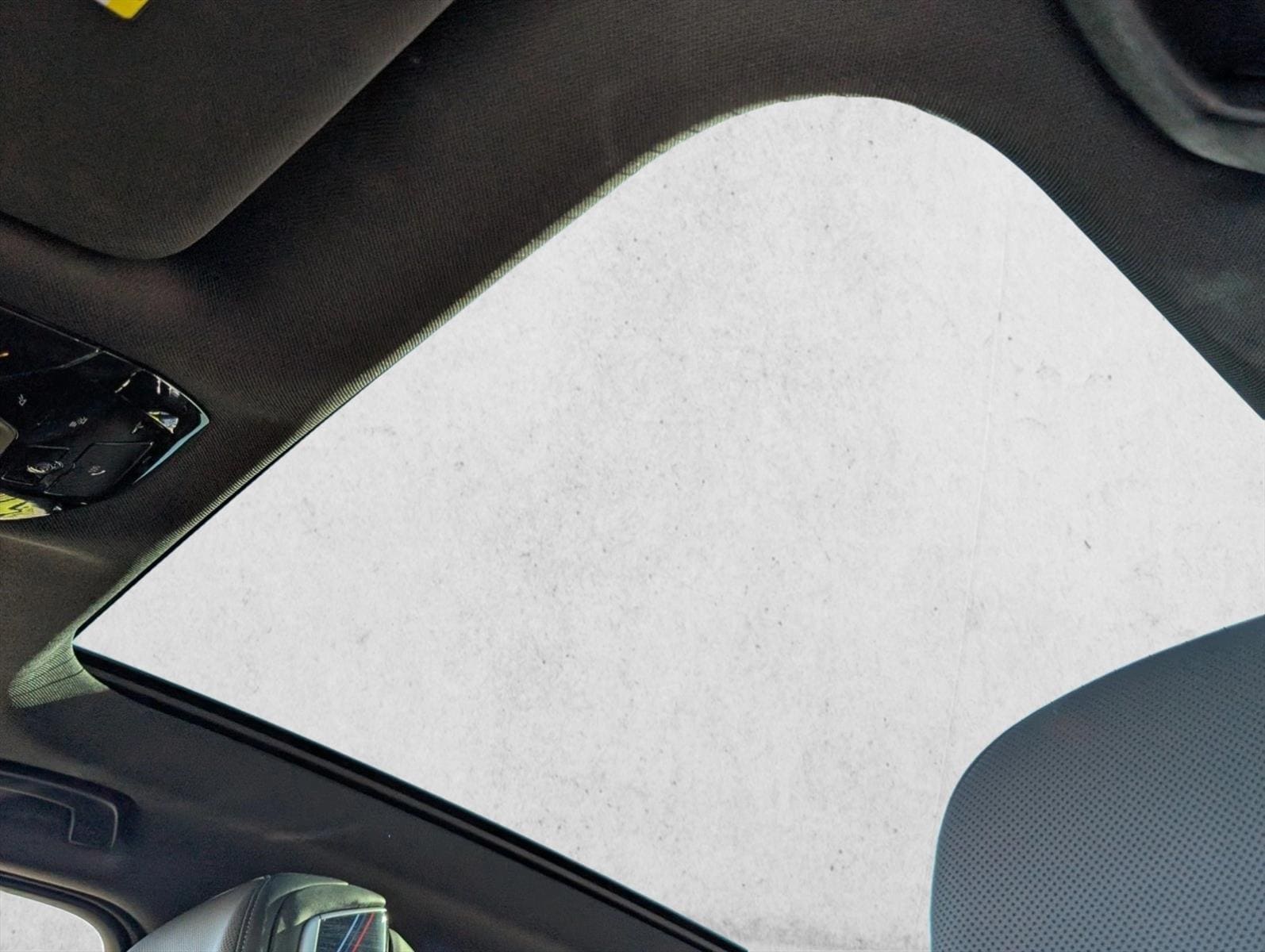 2026 BMW 7 Series 750e - Photo 16