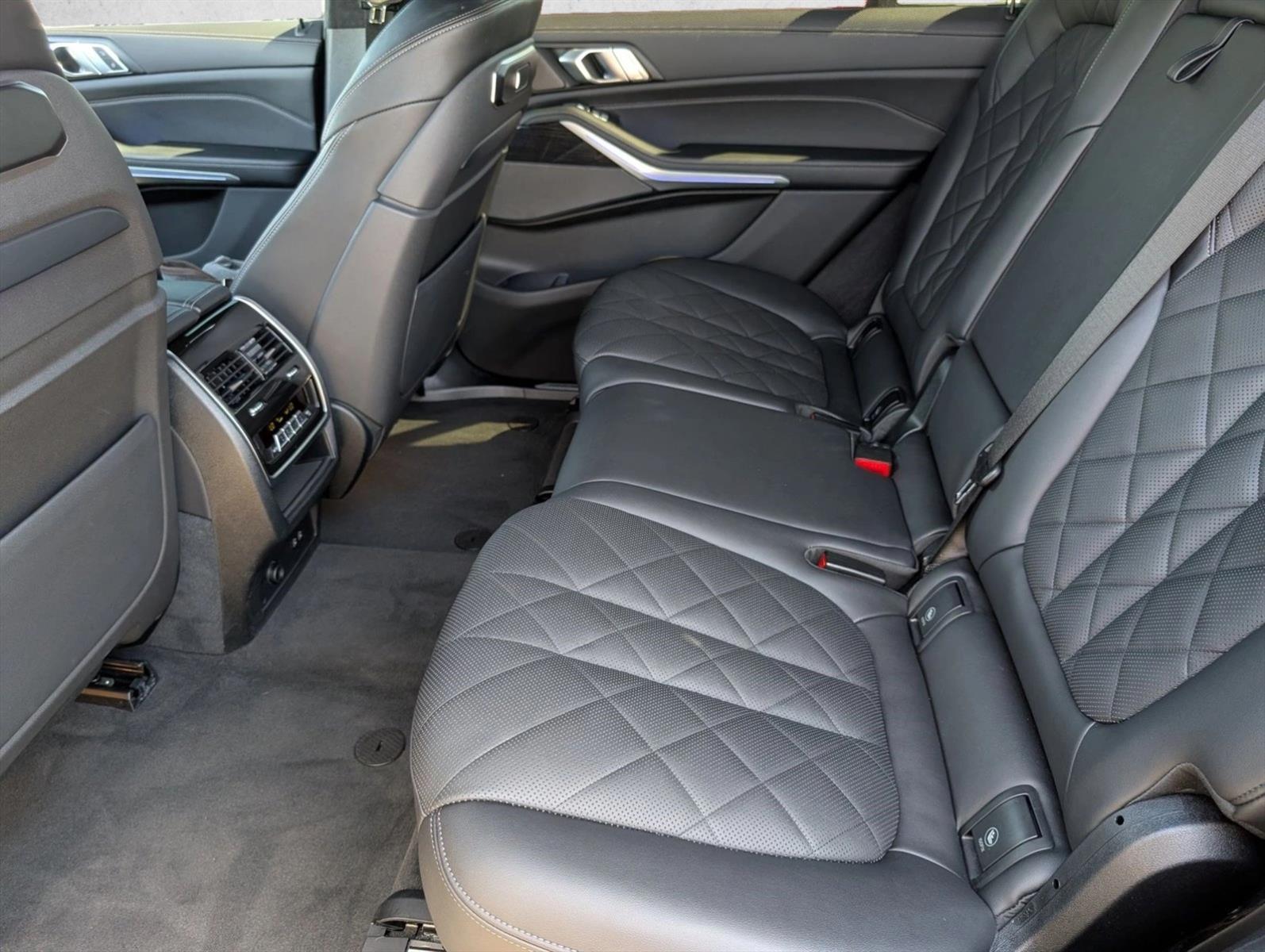 2024 BMW X7 40i - Photo 21
