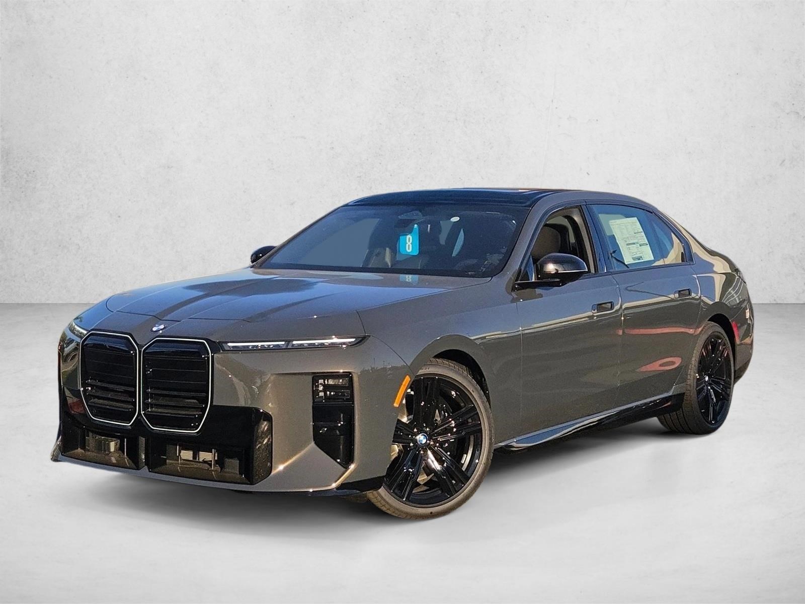  BMW 740i