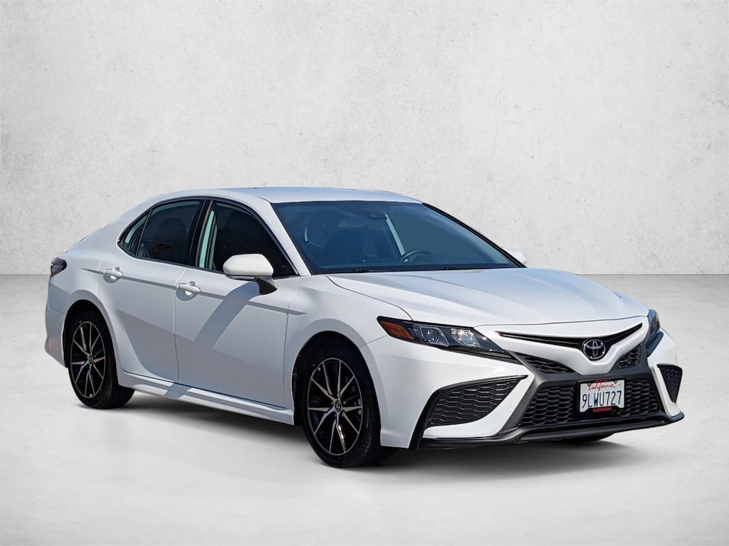 Used 2024 Toyota Camry SE Sedan