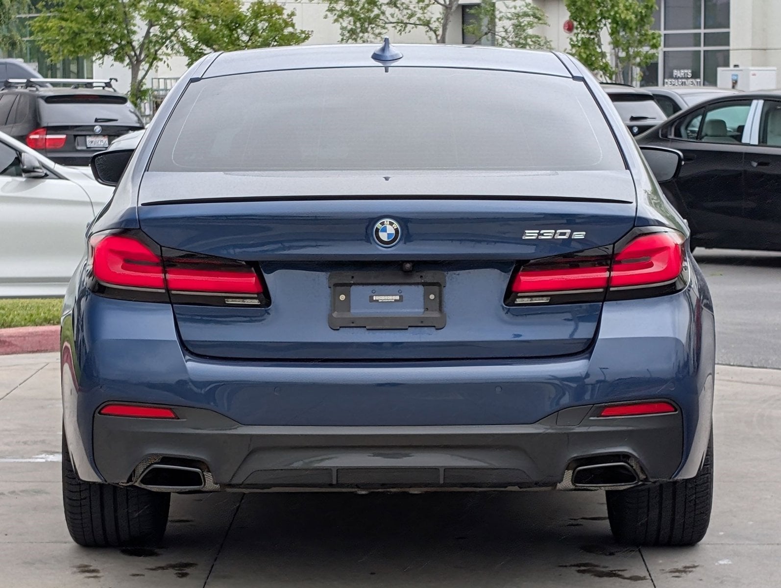 2023 BMW 530e photo 6