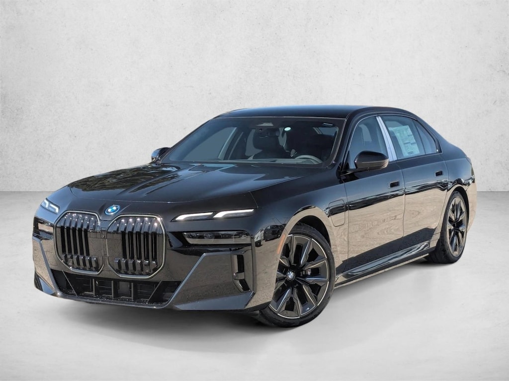 New 2025 BMW 740i Sedan