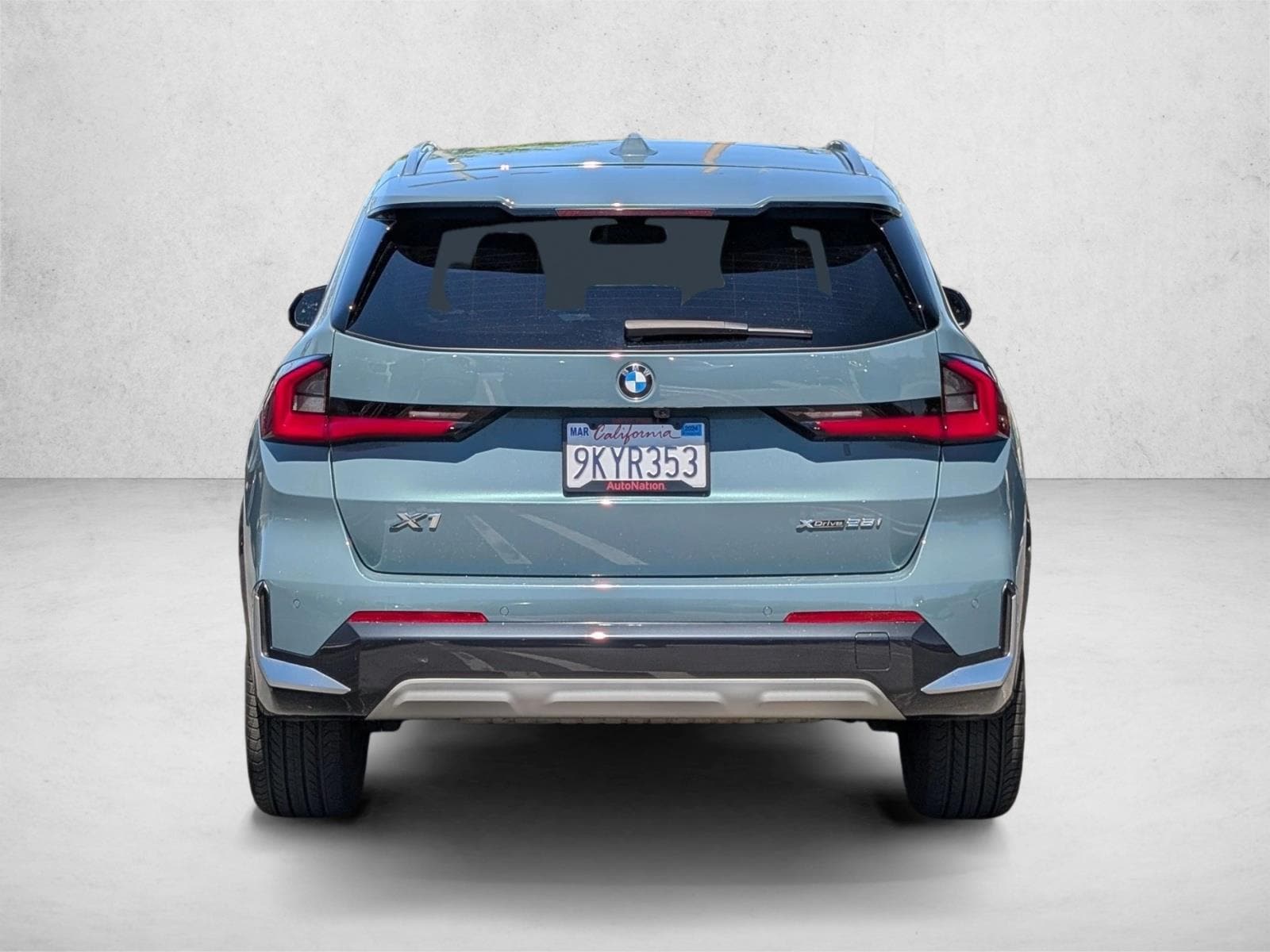 2023 BMW X1 xDrive28i photo 3