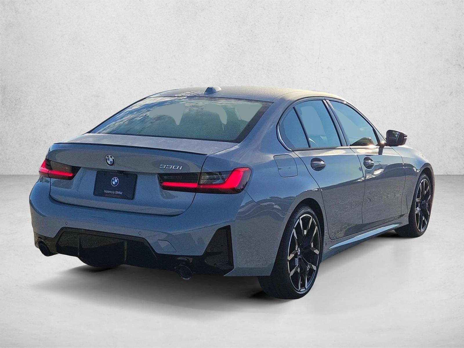 New 2026 BMW 330i Sedan