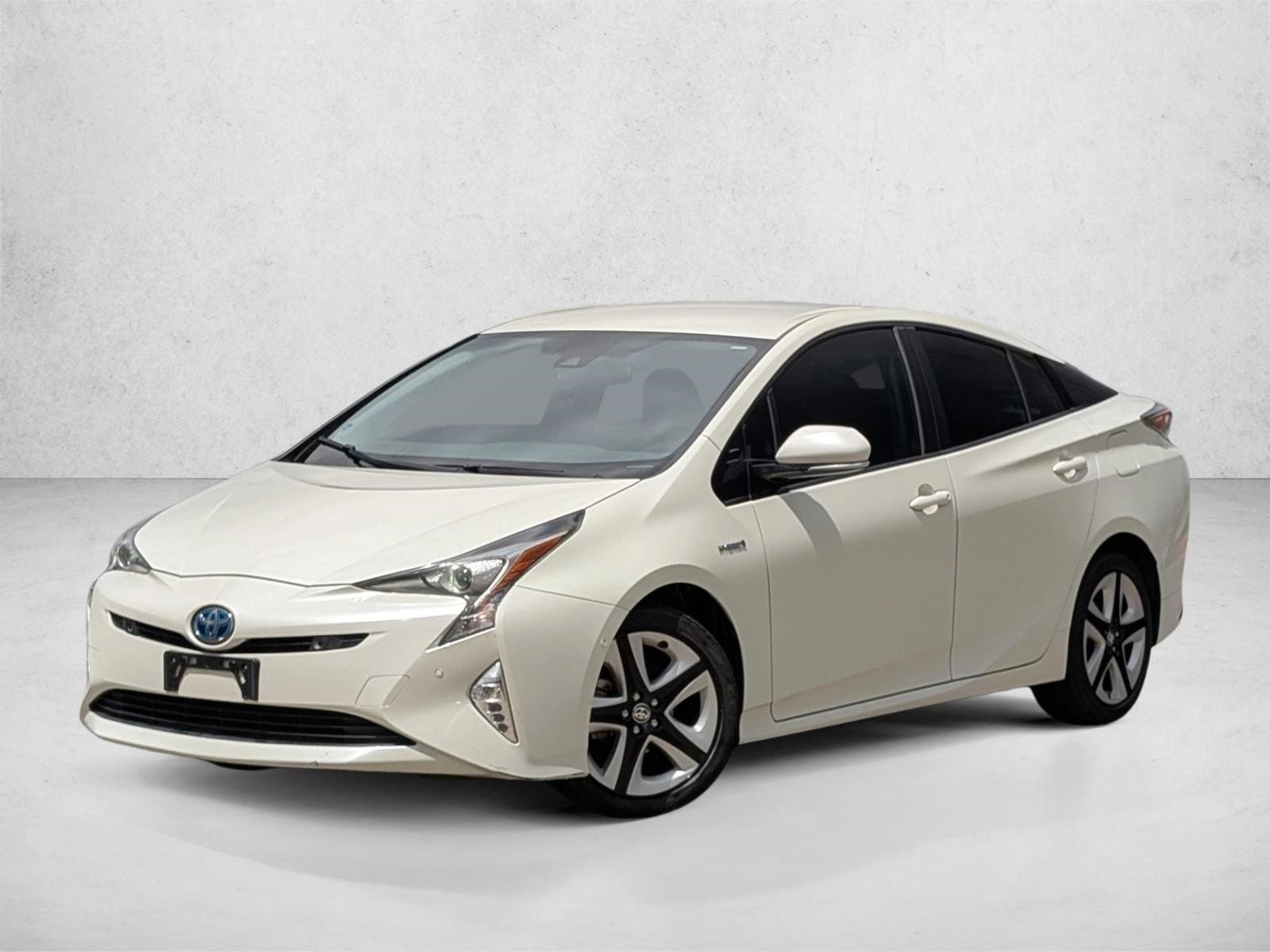 2017 Toyota Prius Three's photo