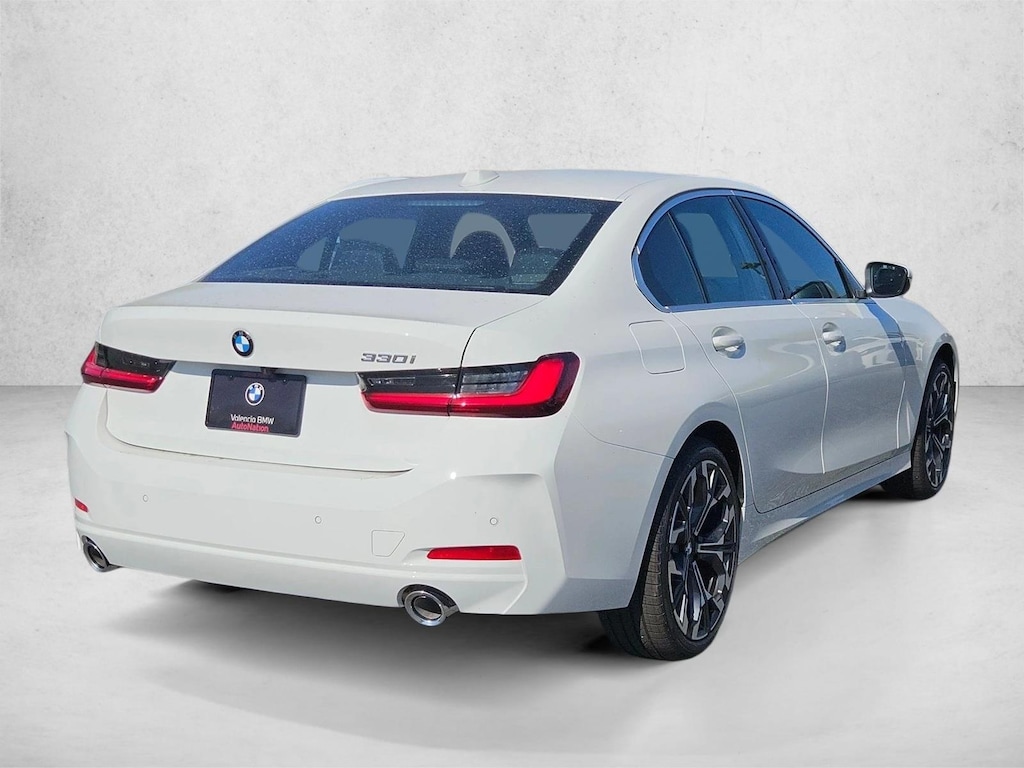 New 2026 BMW 330i Sedan