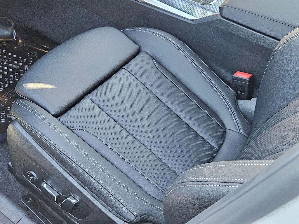 New 2026 BMW 330i NA Sedan