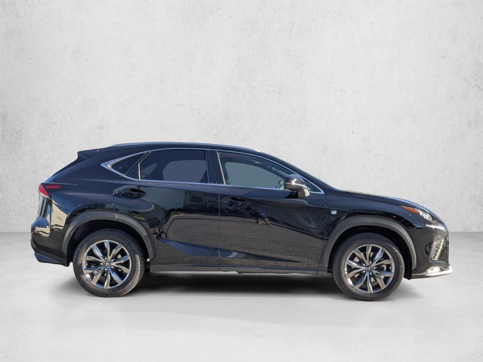2018 Lexus NX 300 F SPORT photo 4